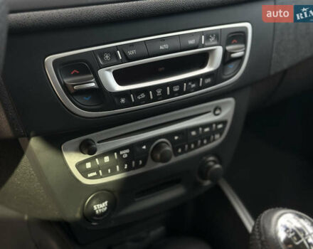 Черный Рено Меган, объемом двигателя 2 л и пробегом 245 тыс. км за 8499 $, фото 37 на Automoto.ua