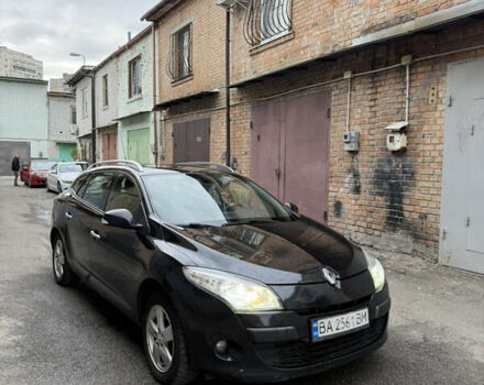 Рено Меган 2011 в Киеве на Automoto.ua Черный Рено Меган, объемом двигателя 1.46 л и пробегом 299 тыс. км за 6850 $, фото 8 на Automoto.ua