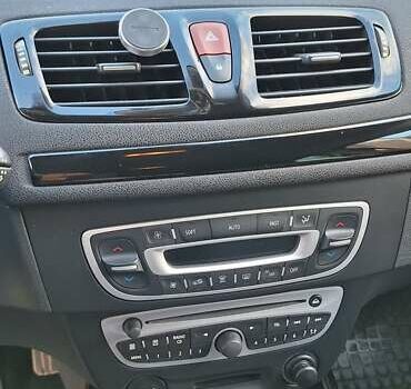 Черный Рено Меган, объемом двигателя 1.46 л и пробегом 281 тыс. км за 7399 $, фото 6 на Automoto.ua