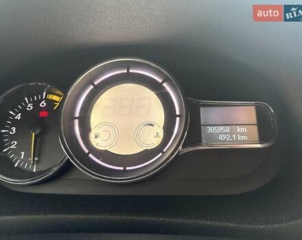 Черный Рено Меган, объемом двигателя 1.4 л и пробегом 306 тыс. км за 7000 $, фото 23 на Automoto.ua