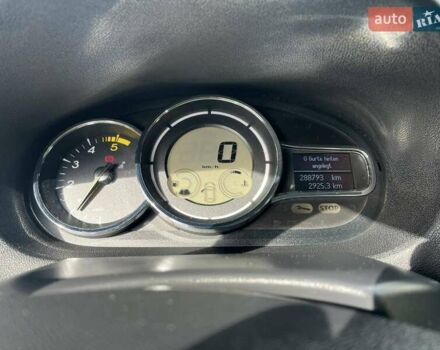 Черный Рено Меган, объемом двигателя 1.5 л и пробегом 288 тыс. км за 7700 $, фото 17 на Automoto.ua