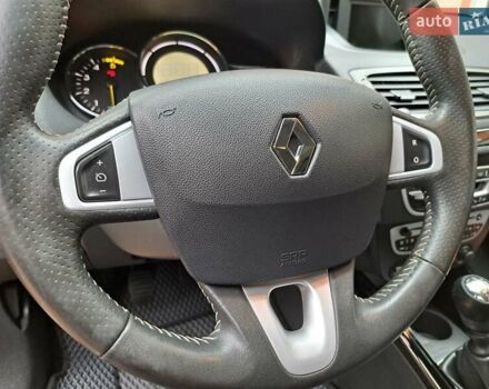 Черный Рено Меган, объемом двигателя 1.46 л и пробегом 249 тыс. км за 7650 $, фото 79 на Automoto.ua