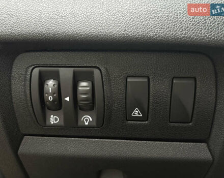 Черный Рено Меган, объемом двигателя 1.6 л и пробегом 285 тыс. км за 7300 $, фото 21 на Automoto.ua