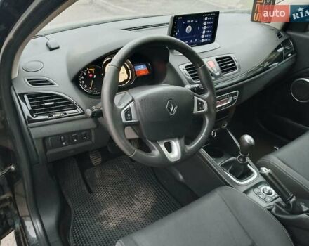 Черный Рено Меган, объемом двигателя 1.4 л и пробегом 225 тыс. км за 7500 $, фото 11 на Automoto.ua