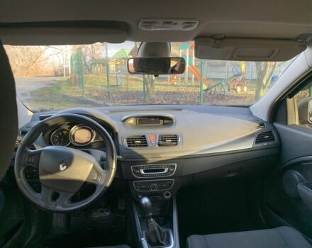 Черный Рено Меган, объемом двигателя 1.5 л и пробегом 345 тыс. км за 6500 $, фото 5 на Automoto.ua