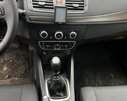 Черный Рено Меган, объемом двигателя 1.6 л и пробегом 219 тыс. км за 7450 $, фото 35 на Automoto.ua