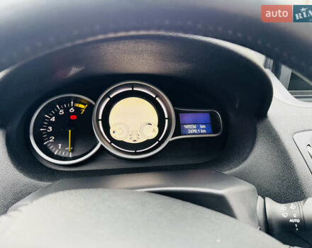 Чорний Рено Меган, об'ємом двигуна 1.6 л та пробігом 149 тис. км за 7200 $, фото 46 на Automoto.ua