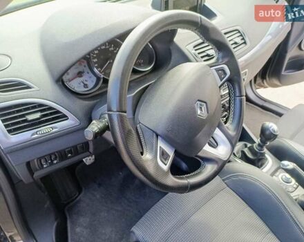 Чорний Рено Меган, об'ємом двигуна 2 л та пробігом 224 тис. км за 8300 $, фото 6 на Automoto.ua