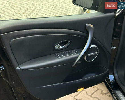 Черный Рено Меган, объемом двигателя 2 л и пробегом 245 тыс. км за 8499 $, фото 27 на Automoto.ua