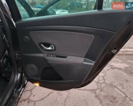Черный Рено Меган, объемом двигателя 1.4 л и пробегом 225 тыс. км за 7500 $, фото 12 на Automoto.ua