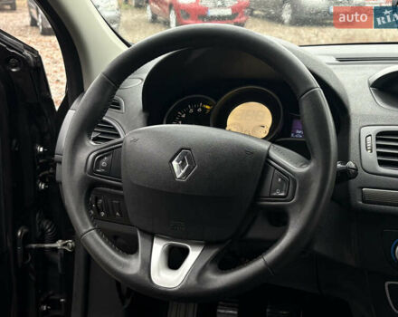 Черный Рено Меган, объемом двигателя 1.6 л и пробегом 285 тыс. км за 7300 $, фото 14 на Automoto.ua