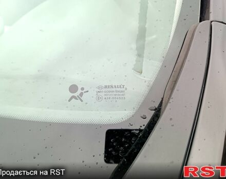 Черный Рено Меган, объемом двигателя 1.6 л и пробегом 199 тыс. км за 6950 $, фото 11 на Automoto.ua