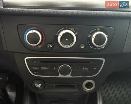 Черный Рено Меган, объемом двигателя 1.6 л и пробегом 285 тыс. км за 7300 $, фото 25 на Automoto.ua