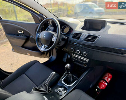 Черный Рено Меган, объемом двигателя 1.5 л и пробегом 204 тыс. км за 7950 $, фото 17 на Automoto.ua