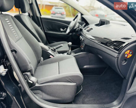 Чорний Рено Меган, об'ємом двигуна 1.6 л та пробігом 149 тис. км за 7200 $, фото 39 на Automoto.ua