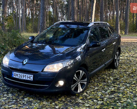 Рено Меган 2011 в Житомире на Automoto.ua Черный Рено Меган, объемом двигателя 1.46 л и пробегом 256 тыс. км за 7300 $, фото 1 на Automoto.ua