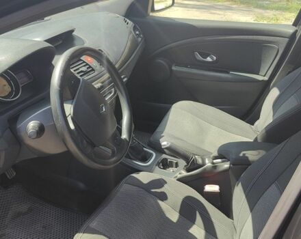 Черный Рено Меган, объемом двигателя 0 л и пробегом 244 тыс. км за 6500 $, фото 5 на Automoto.ua