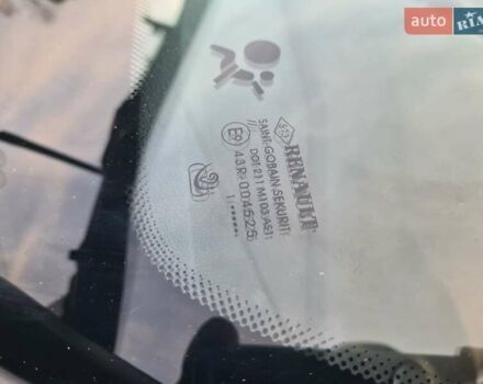 Черный Рено Меган, объемом двигателя 1.46 л и пробегом 236 тыс. км за 7800 $, фото 132 на Automoto.ua