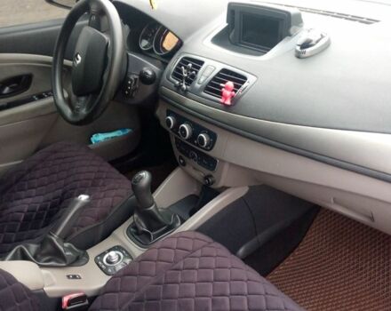 Черный Рено Меган, объемом двигателя 1.6 л и пробегом 220 тыс. км за 8300 $, фото 7 на Automoto.ua