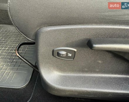 Рено Меган 2011 у Нововолинськ на Automoto.ua Чорний Рено Меган, об'ємом двигуна 1.46 л та пробігом 229 тис. км за 6500 $, фото 25 на Automoto.ua