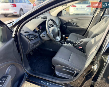 Черный Рено Меган, объемом двигателя 1.5 л и пробегом 204 тыс. км за 7950 $, фото 12 на Automoto.ua