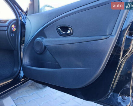 Чорний Рено Меган, об'ємом двигуна 1.6 л та пробігом 183 тис. км за 7500 $, фото 27 на Automoto.ua