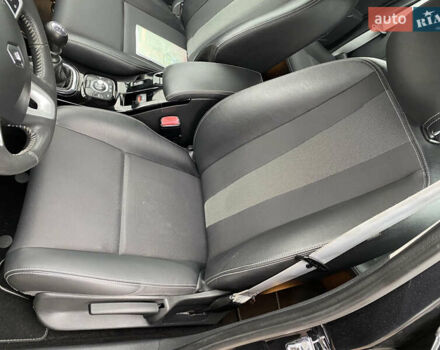 Черный Рено Меган, объемом двигателя 1.46 л и пробегом 250 тыс. км за 8600 $, фото 11 на Automoto.ua