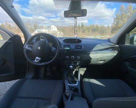 Черный Рено Меган, объемом двигателя 1.5 л и пробегом 320 тыс. км за 5500 $, фото 6 на Automoto.ua