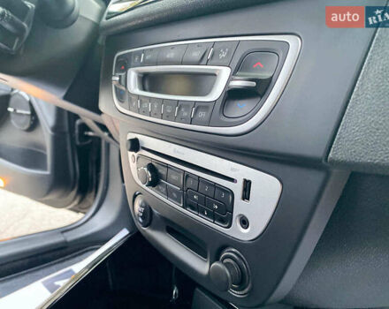 Черный Рено Меган, объемом двигателя 1.5 л и пробегом 269 тыс. км за 9390 $, фото 30 на Automoto.ua