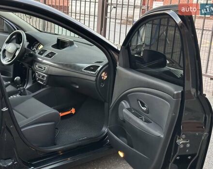 Рено Меган 2012 в Николаеве на Automoto.ua Черный Рено Меган, объемом двигателя 1.5 л и пробегом 275 тыс. км за 7700 $, фото 34 на Automoto.ua