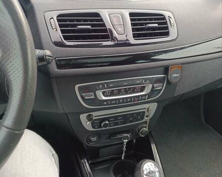 Черный Рено Меган, объемом двигателя 1.46 л и пробегом 258 тыс. км за 8100 $, фото 9 на Automoto.ua