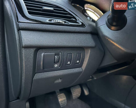 Черный Рено Меган, объемом двигателя 1.5 л и пробегом 270 тыс. км за 8900 $, фото 44 на Automoto.ua