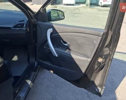 Чорний Рено Меган, об'ємом двигуна 1.46 л та пробігом 260 тис. км за 8300 $, фото 9 на Automoto.ua