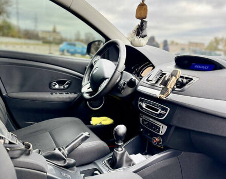 Черный Рено Меган, объемом двигателя 1.5 л и пробегом 240 тыс. км за 8200 $, фото 21 на Automoto.ua