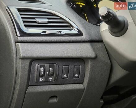 Черный Рено Меган, объемом двигателя 1.46 л и пробегом 238 тыс. км за 8900 $, фото 64 на Automoto.ua