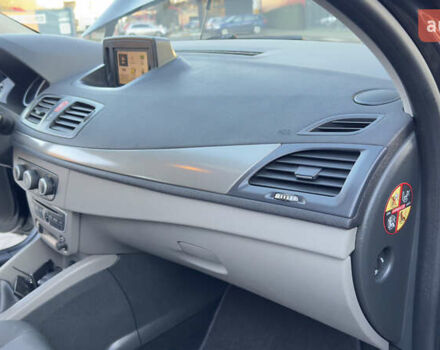 Черный Рено Меган, объемом двигателя 1.6 л и пробегом 199 тыс. км за 7900 $, фото 69 на Automoto.ua