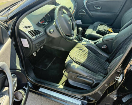 Рено Меган 2012 у Шепетовке на Automoto.ua Чорний Рено Меган, об'ємом двигуна 1.46 л та пробігом 305 тис. км за 8100 $, фото 12 на Automoto.ua