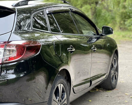 Черный Рено Меган, объемом двигателя 1.46 л и пробегом 300 тыс. км за 6999 $, фото 4 на Automoto.ua