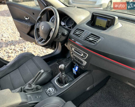 Черный Рено Меган, объемом двигателя 1.4 л и пробегом 148 тыс. км за 7299 $, фото 32 на Automoto.ua