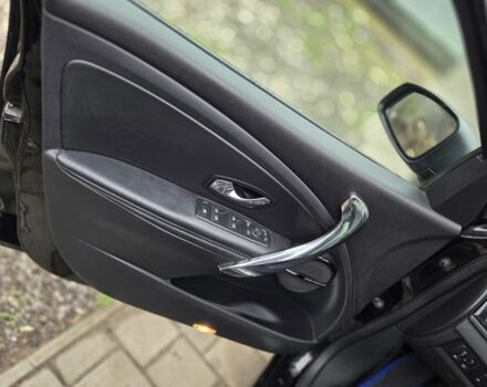 Черный Рено Меган, объемом двигателя 1.5 л и пробегом 197 тыс. км за 8000 $, фото 5 на Automoto.ua