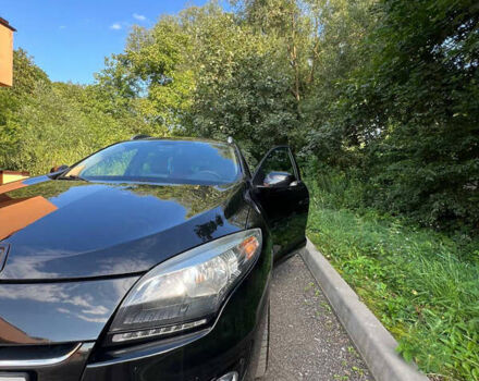 Черный Рено Меган, объемом двигателя 1.2 л и пробегом 119 тыс. км за 7800 $, фото 1 на Automoto.ua