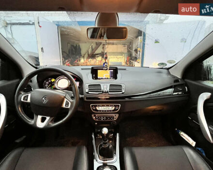 Черный Рено Меган, объемом двигателя 1.5 л и пробегом 297 тыс. км за 8100 $, фото 5 на Automoto.ua