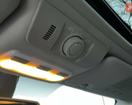 Черный Рено Меган, объемом двигателя 1.5 л и пробегом 139 тыс. км за 10500 $, фото 24 на Automoto.ua