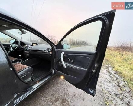 Черный Рено Меган, объемом двигателя 1.46 л и пробегом 297 тыс. км за 7000 $, фото 21 на Automoto.ua