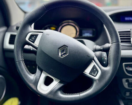 Черный Рено Меган, объемом двигателя 1.5 л и пробегом 240 тыс. км за 8200 $, фото 27 на Automoto.ua