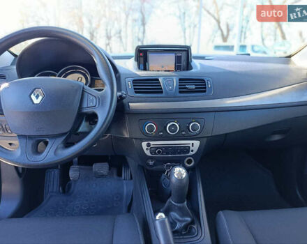 Чорний Рено Меган, об'ємом двигуна 1.6 л та пробігом 183 тис. км за 7500 $, фото 19 на Automoto.ua