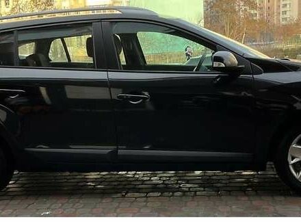 Черный Рено Меган, объемом двигателя 1.5 л и пробегом 202 тыс. км за 8000 $, фото 1 на Automoto.ua