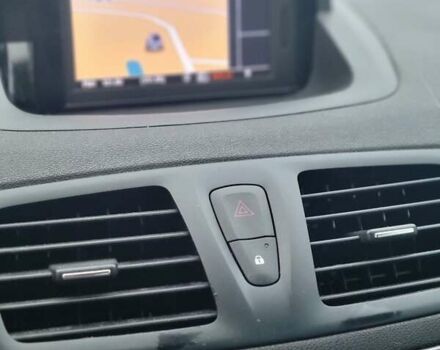 Чорний Рено Меган, об'ємом двигуна 1.46 л та пробігом 239 тис. км за 7300 $, фото 15 на Automoto.ua