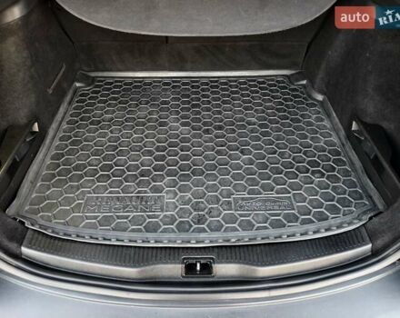 Черный Рено Меган, объемом двигателя 1.4 л и пробегом 187 тыс. км за 7100 $, фото 36 на Automoto.ua