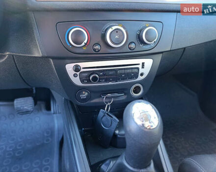 Чорний Рено Меган, об'ємом двигуна 1.6 л та пробігом 183 тис. км за 7500 $, фото 18 на Automoto.ua